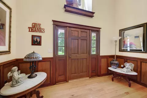 Entry Way - 227 State Highway Y, Eldon, MO 65026 photo 2 of 9