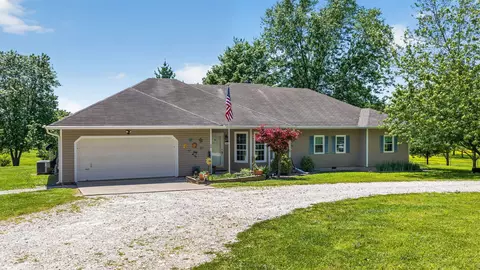 1571 Santa Fe Rd, Rogersville, MO 65742