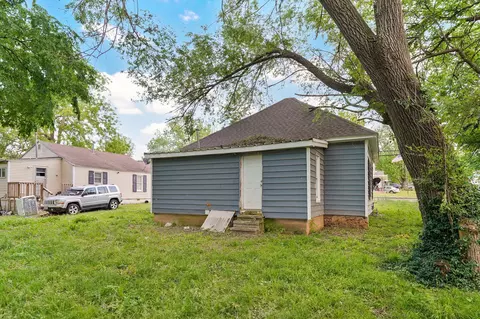 Exterior - 1957 W High St, Springfield, MO 65803 photo 6 of 7