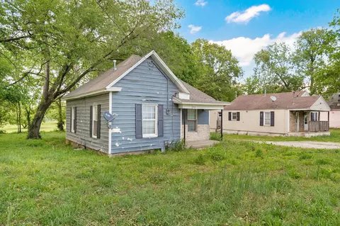 Exterior - 1957 W High St, Springfield, MO 65803 photo 2 of 7