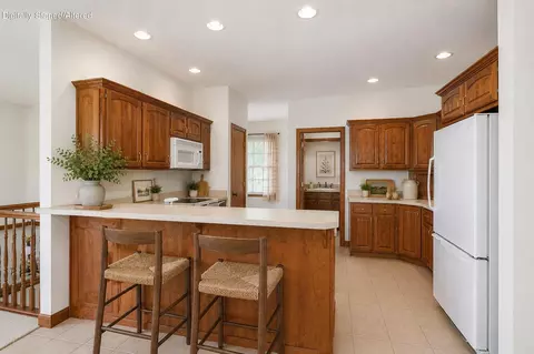 Kitchen - 6162 S Hunters Trl, Springfield, MO 65810 photo 1 of 4