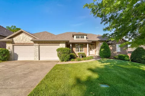 6162 S Hunters Trl, Springfield, MO 65810