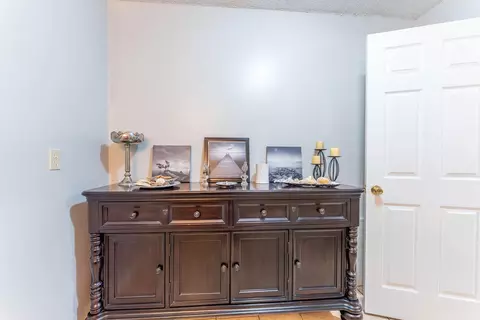 Entry Way - 620 N 9th St, Thayer, MO 65791 photo 3 of 3