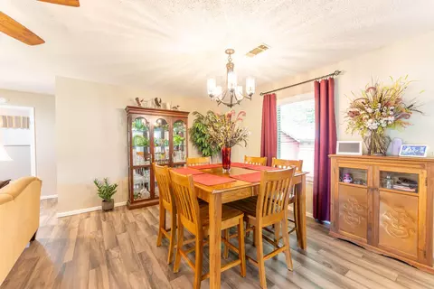Dining - 620 N 9th St, Thayer, MO 65791 photo 1 of 4