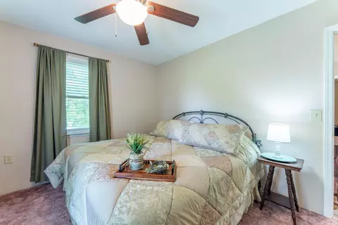 Bedroom - 620 N 9th St, Thayer, MO 65791 photo 2 of 7