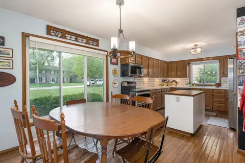 Dining - 3723 E Sugar Hill St, Springfield, MO 65809 photo 2 of 3
