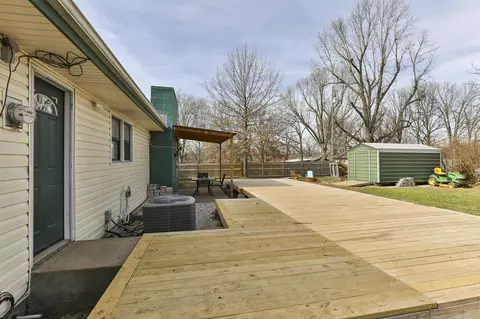 Exterior - 8249 W Spruce Ln, Springfield, MO 65802 photo 5 of 7