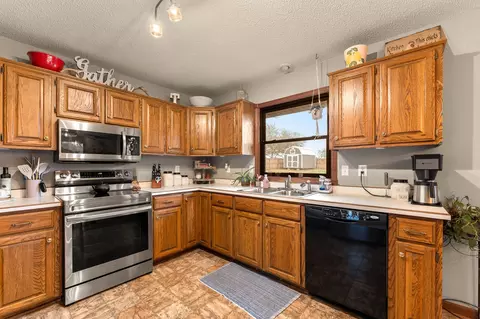 Kitchen - 1318 W Meadowbrooke Dr, Ozark, MO 65721 photo 1 of 3