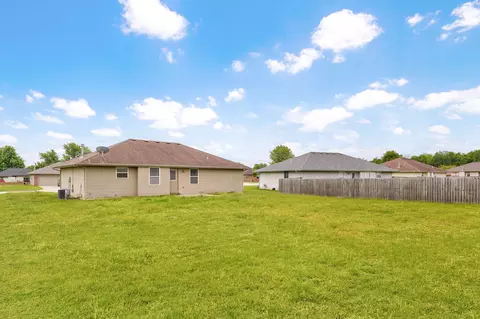 Exterior - 5551 W David St, Springfield, MO 65802 photo 3 of 5