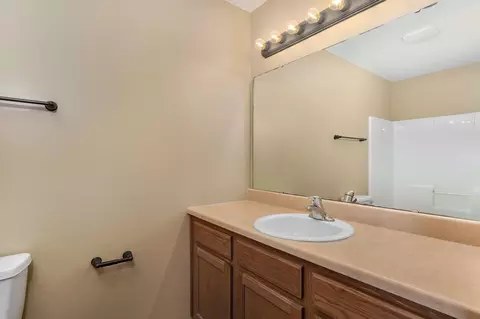 Bath - 5551 W David St, Springfield, MO 65802 photo 1 of 3