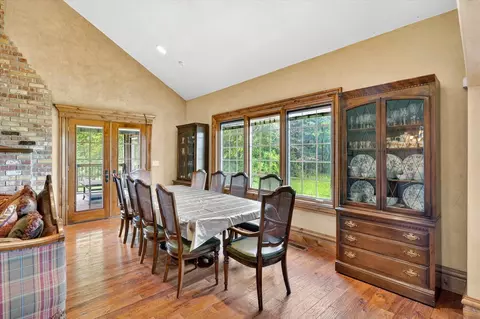 Dining - 1369 E Anthony St, Springfield, MO 65804 photo 1 of 4