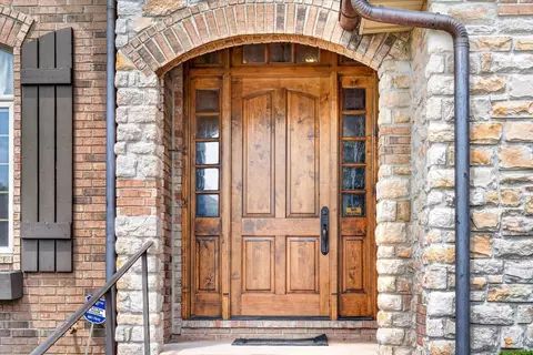 Entry Way - 1369 E Anthony St, Springfield, MO 65804 photo 1 of 10