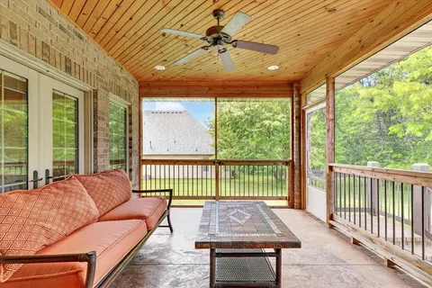 Exterior - 1369 E Anthony St, Springfield, MO 65804 photo 7 of 9