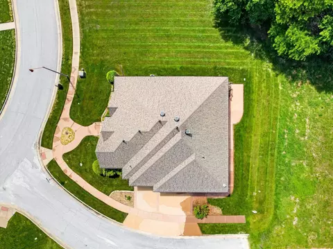 View/Area - 1369 E Anthony St, Springfield, MO 65804 photo 2 of 6