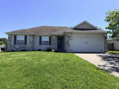 312 W Shawnee Ct, Clever, MO 65631