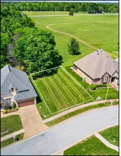 1361 E Anthony St, Springfield, MO 65804