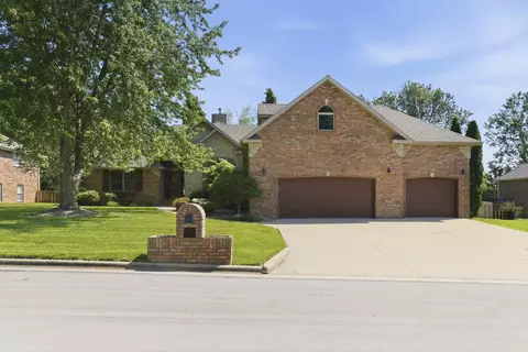 4212 Green Haven Dr, Nixa, MO 65714