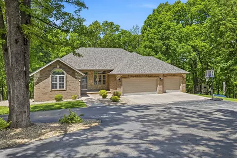 200 Ridgefield Ct, Ozark, MO 65721