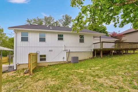 Exterior - 2021 E Lark St, Springfield, MO 65804 photo 4 of 7