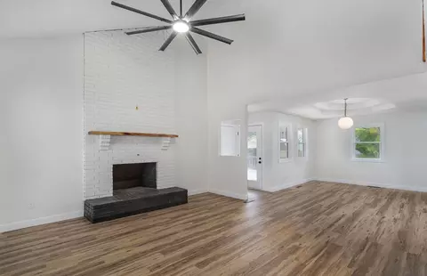Living - 2021 E Lark St, Springfield, MO 65804 photo 2 of 9