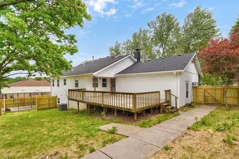 Exterior - 2021 E Lark St, Springfield, MO 65804 photo 7 of 7