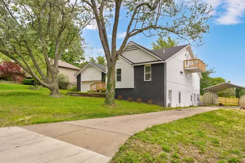 Exterior - 2021 E Lark St, Springfield, MO 65804 photo 3 of 7