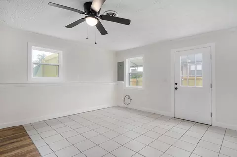 Living - 2021 E Lark St, Springfield, MO 65804 photo 9 of 9