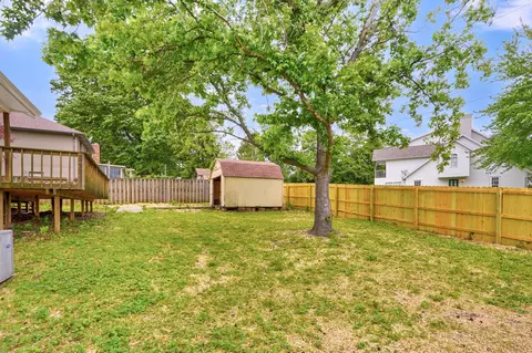 Exterior - 2021 E Lark St, Springfield, MO 65804 photo 5 of 7