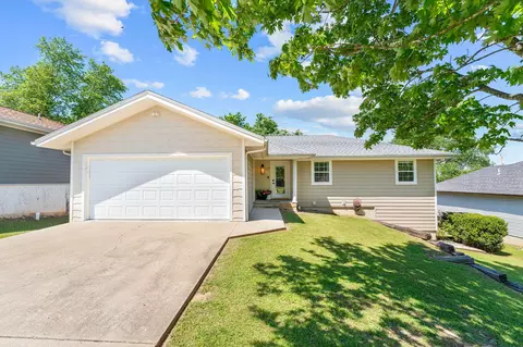 527 Sandpiper Dr, Branson, MO 65616