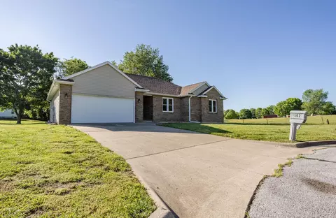1502 S 17th Ave, Ozark, MO 65721