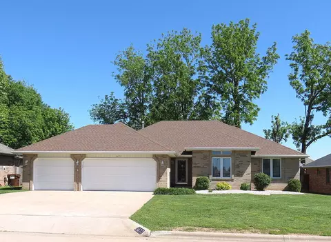 3677 W Driftwood St, Springfield, MO 65807
