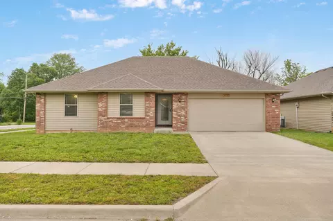 4561 W Tarkio St, Springfield, MO 65802