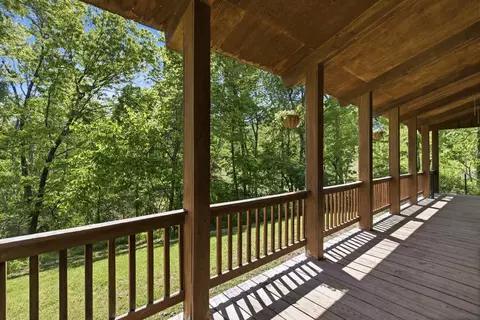 Exterior - 9004 Timber Dr, Mountain Grove, MO 65711 photo 7 of 9