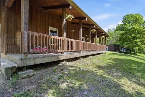Exterior - 9004 Timber Dr, Mountain Grove, MO 65711 photo 2 of 9