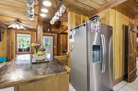 Kitchen - 9004 Timber Dr, Mountain Grove, MO 65711 photo 4 of 4