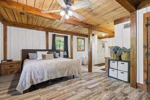 Bedroom - 9004 Timber Dr, Mountain Grove, MO 65711 photo 1 of 5
