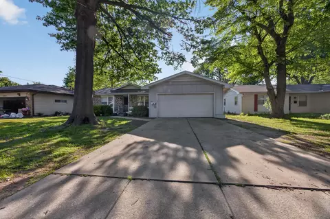 1347 S Arcadia Ave, Springfield, MO 65804