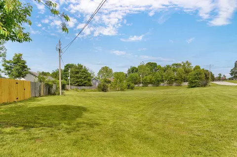 Exterior - 806 E Southridge St, Nixa, MO 65714 photo 10 of 11