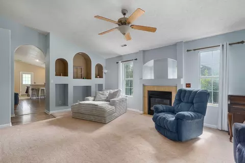 Living - 806 E Southridge St, Nixa, MO 65714 photo 1 of 4