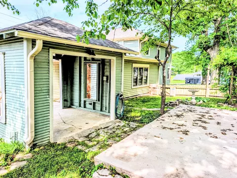 Exterior - 431 N Clay St, Marshfield, MO 65706 photo 5 of 10
