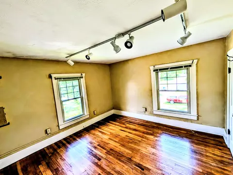 Bedroom - 431 N Clay St, Marshfield, MO 65706 photo 4 of 7