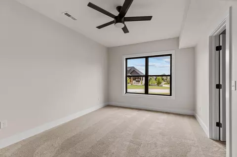 Bedroom - 702 S Thornridge Dr, Springfield, MO 65809 photo 5 of 5