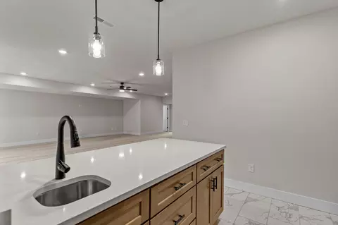 Kitchen - 702 S Thornridge Dr, Springfield, MO 65809 photo 5 of 5