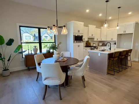 Dining - 702 S Thornridge Dr, Springfield, MO 65809 photo 1 of 1