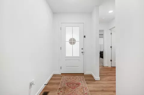 Entry Way - 1142 S Broadview Ave, Springfield, MO 65802 photo 1 of 1