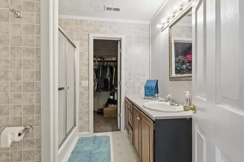 Bath - 243 E 508th Rd, Aldrich, MO 65601 photo 2 of 2
