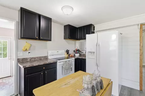 Kitchen - 243 E 508th Rd, Aldrich, MO 65601 photo 3 of 3
