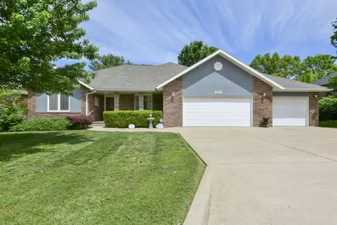 1603 E Bingham St, Ozark, MO 65721