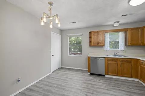 Dining - 5834 S Iris Ln, Battlefield, MO 65619 photo 1 of 1