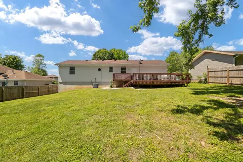 Exterior - 5834 S Iris Ln, Battlefield, MO 65619 photo 7 of 8